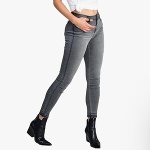 1822 Denim | Ultra Comfort Skinny Jeans | Ashley Gray | Size 27 | Like New